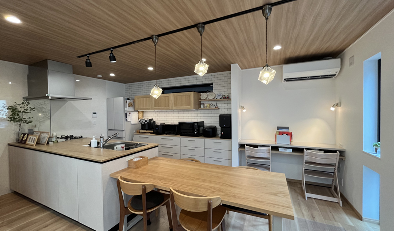 〈家づくり実例〉完全分離型の二世帯住宅｜3階が親世帯の間取りとは？ 税金対策のコツ